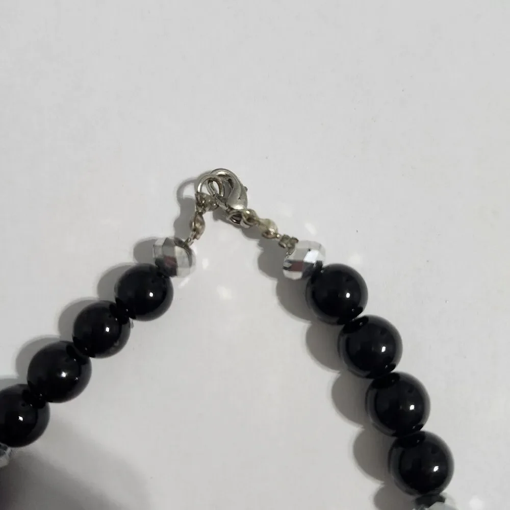 Unbranded silver tone